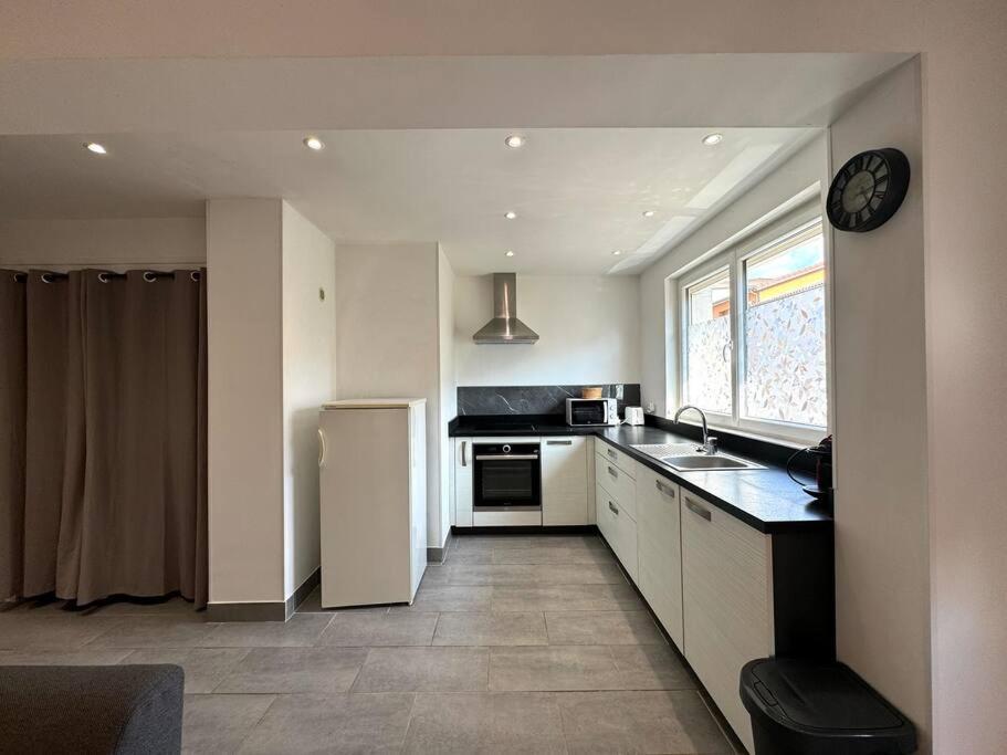 Maison De Village, Garage & Climatisation Apartment *